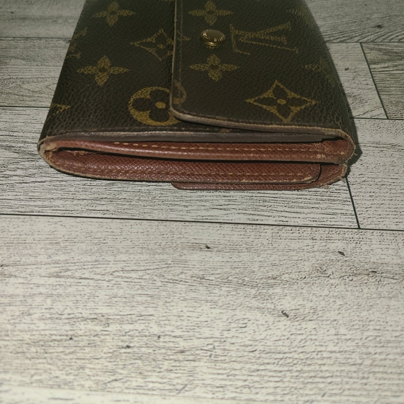 Authentic Louis Vuitton Wallet Coin Purse Brown Tan Leather - Picture 12 of 15